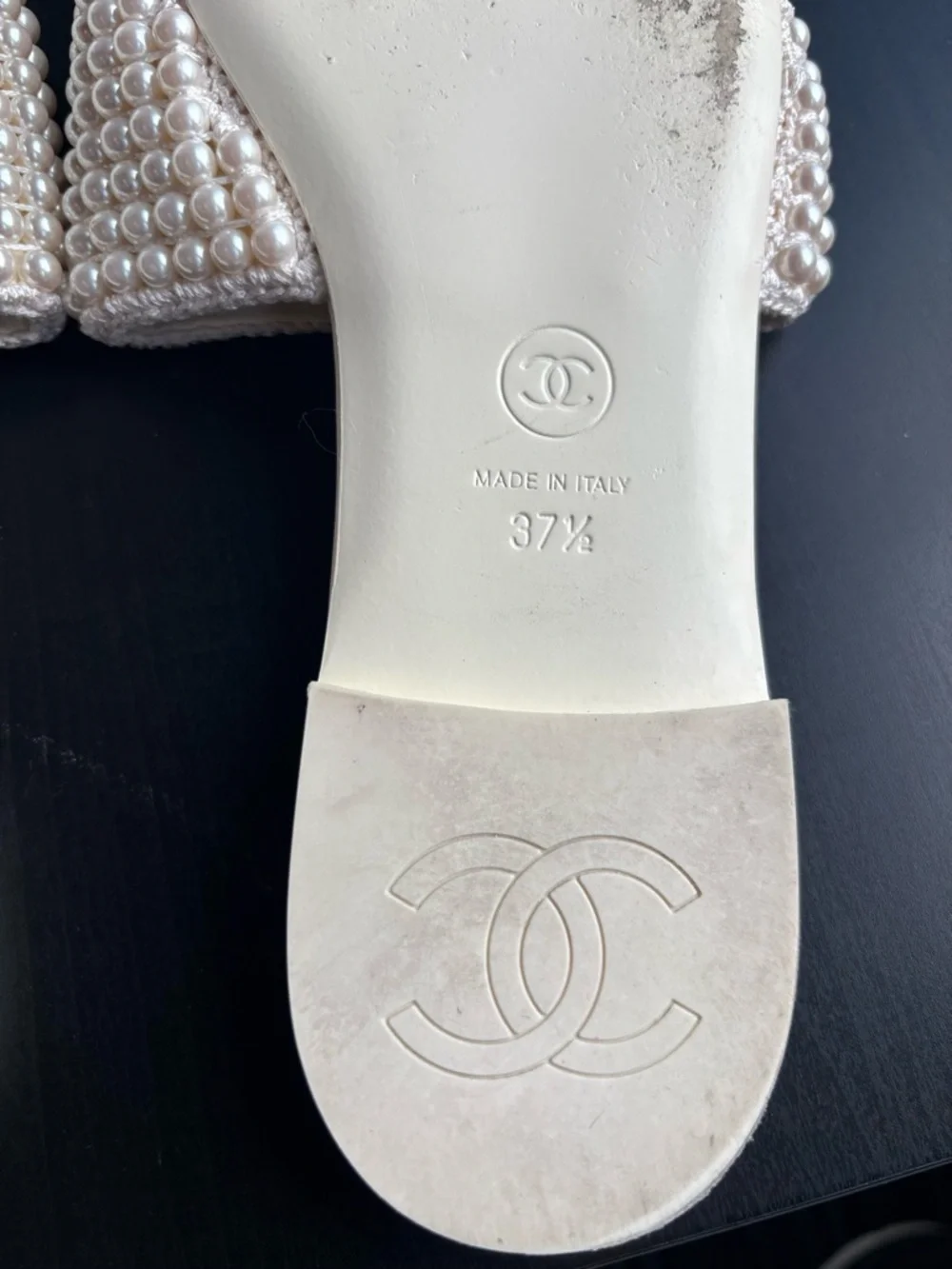 EUC Chanel 2025 CC Logo Interlocking Pearl Slides Size 37.5